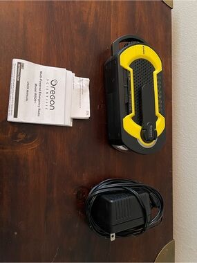 Oregon Scientific solar & crank Emergency Radio